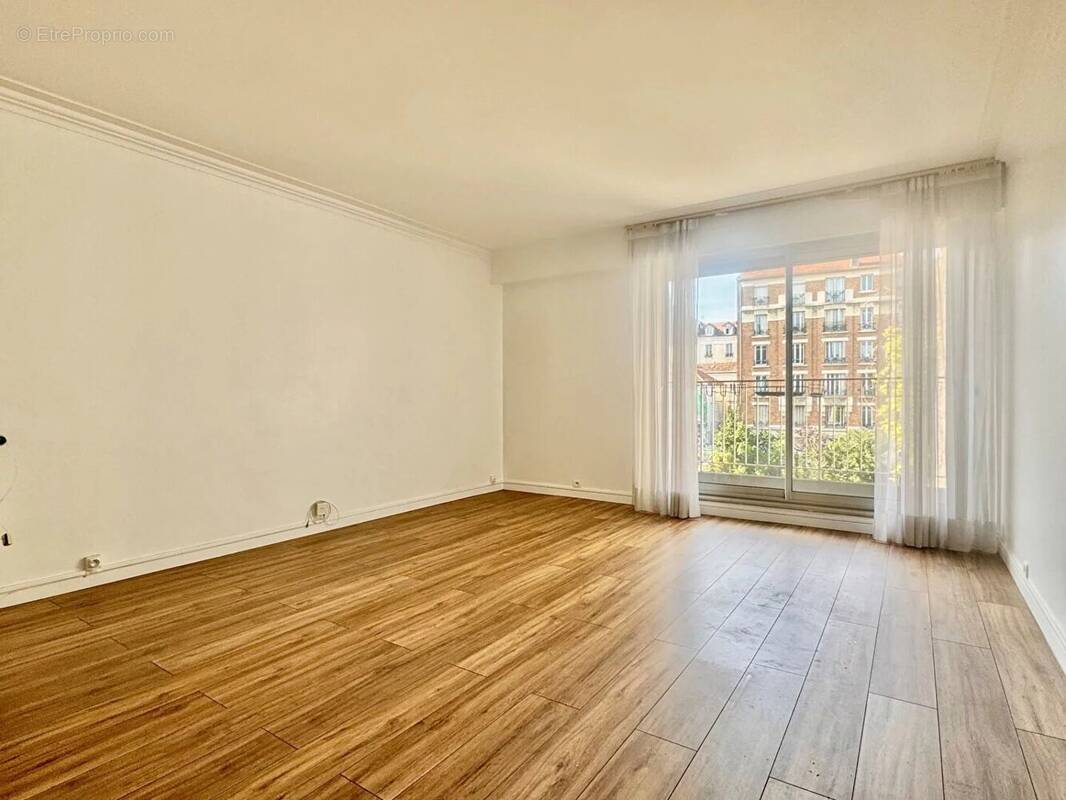 Appartement à BOIS-COLOMBES