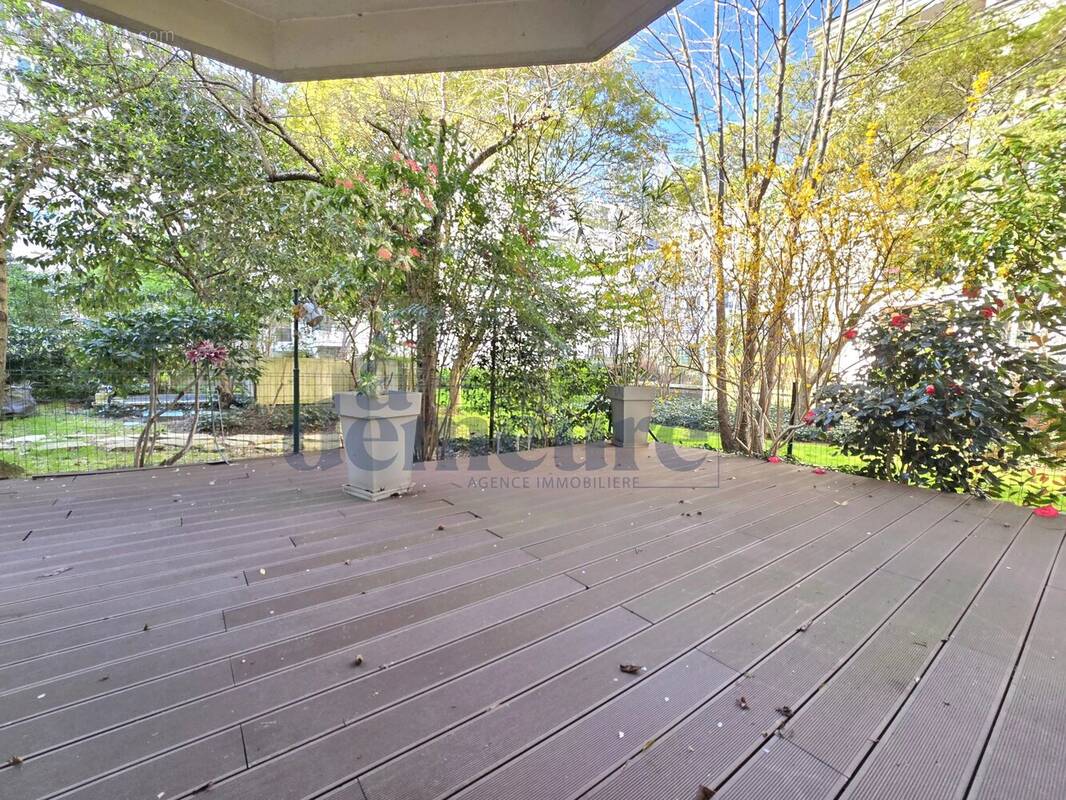 Appartement à ISSY-LES-MOULINEAUX