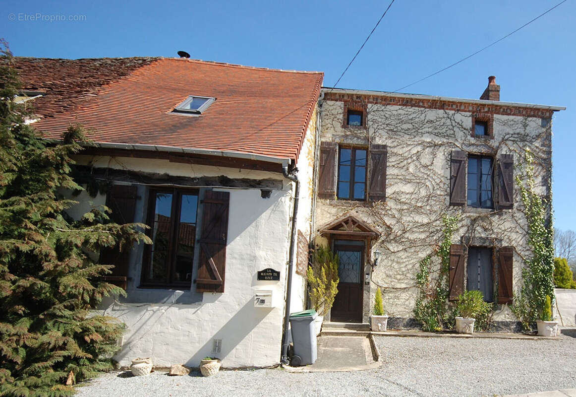 Maison à MAGNAC-LAVAL