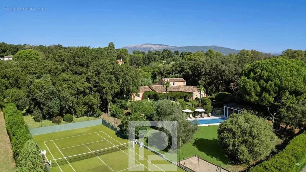 Maison à MOUGINS