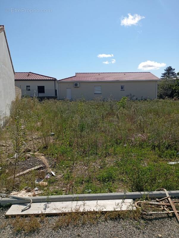 Terrain à BOURG-DE-PEAGE