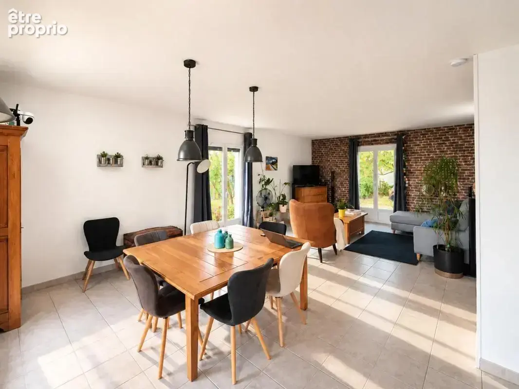 Maison de 5 pièces de 121 m² à Saint-Martin-Belle-Roche - photo 11