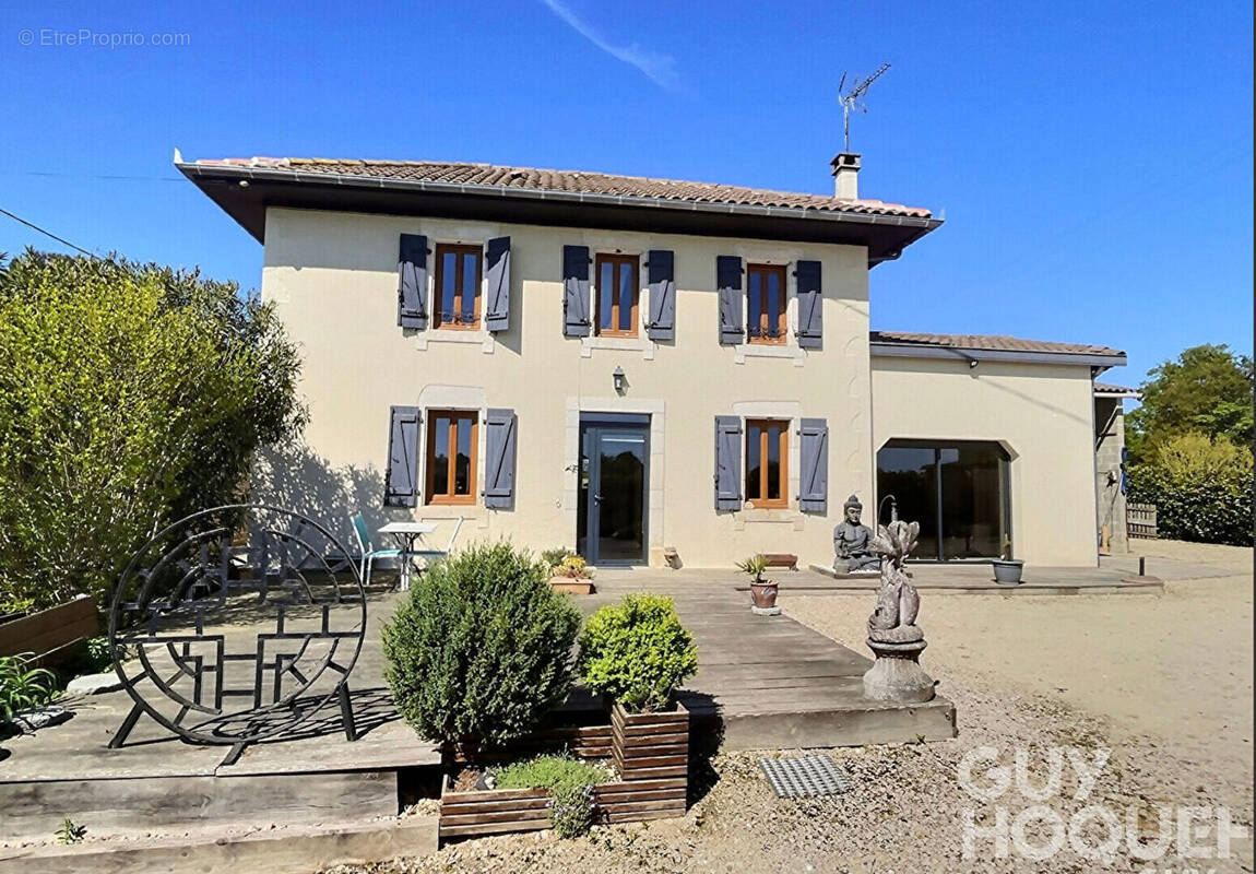 Maison à HAGETMAU