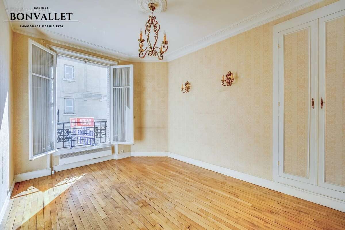 Appartement à PARIS-15E