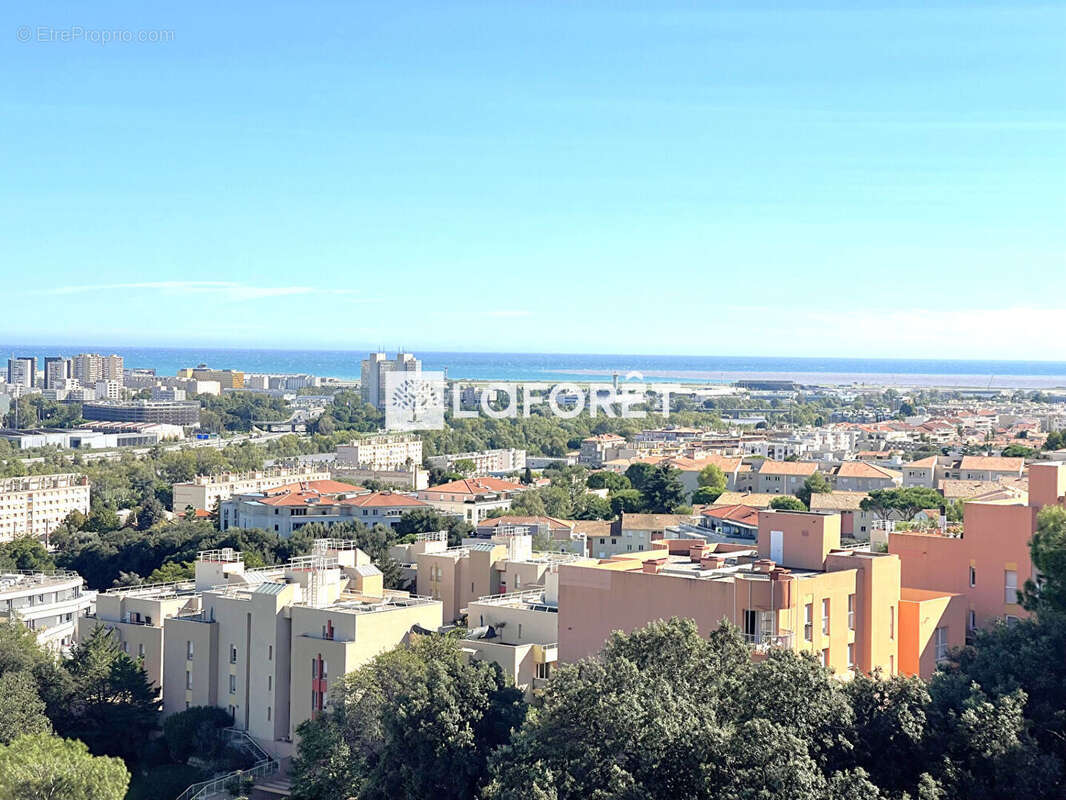 Appartement à SAINT-LAURENT-DU-VAR