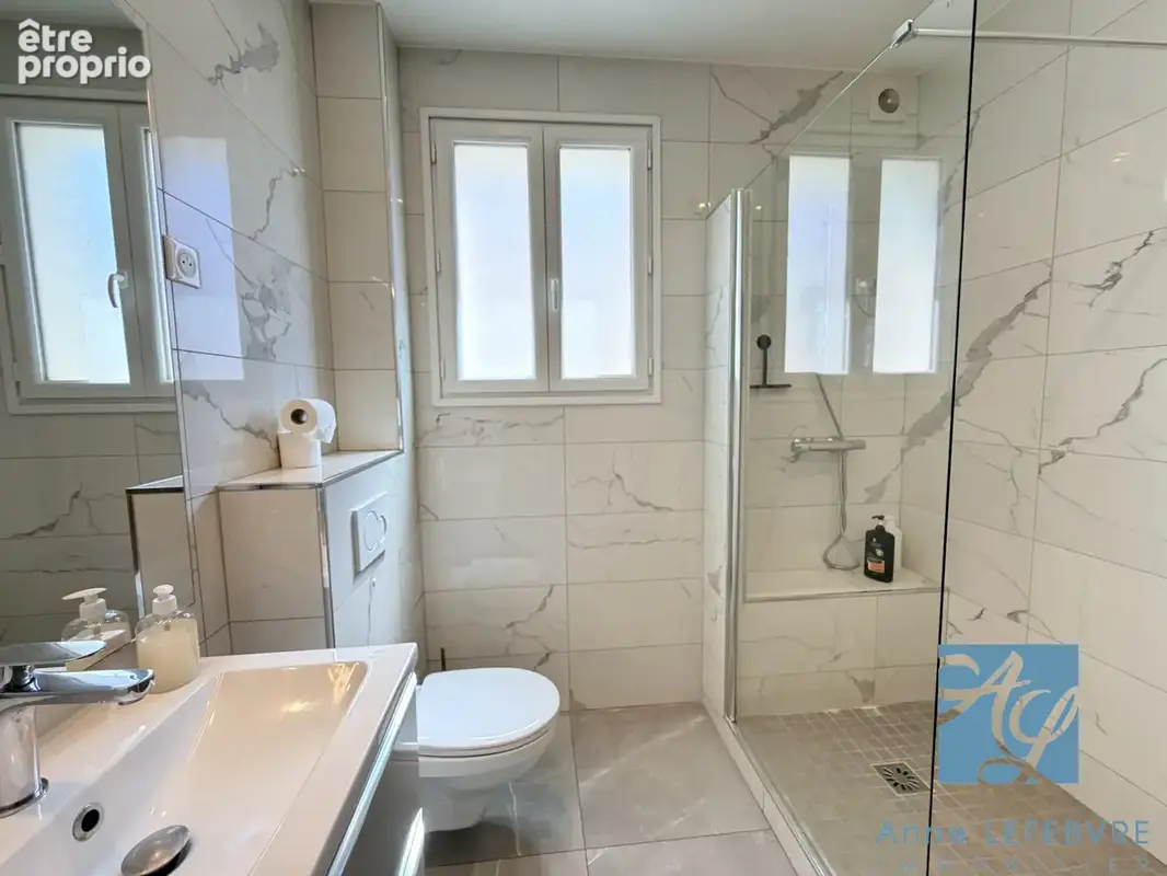 GRANDE MAISON à fort investissement - photo 11
