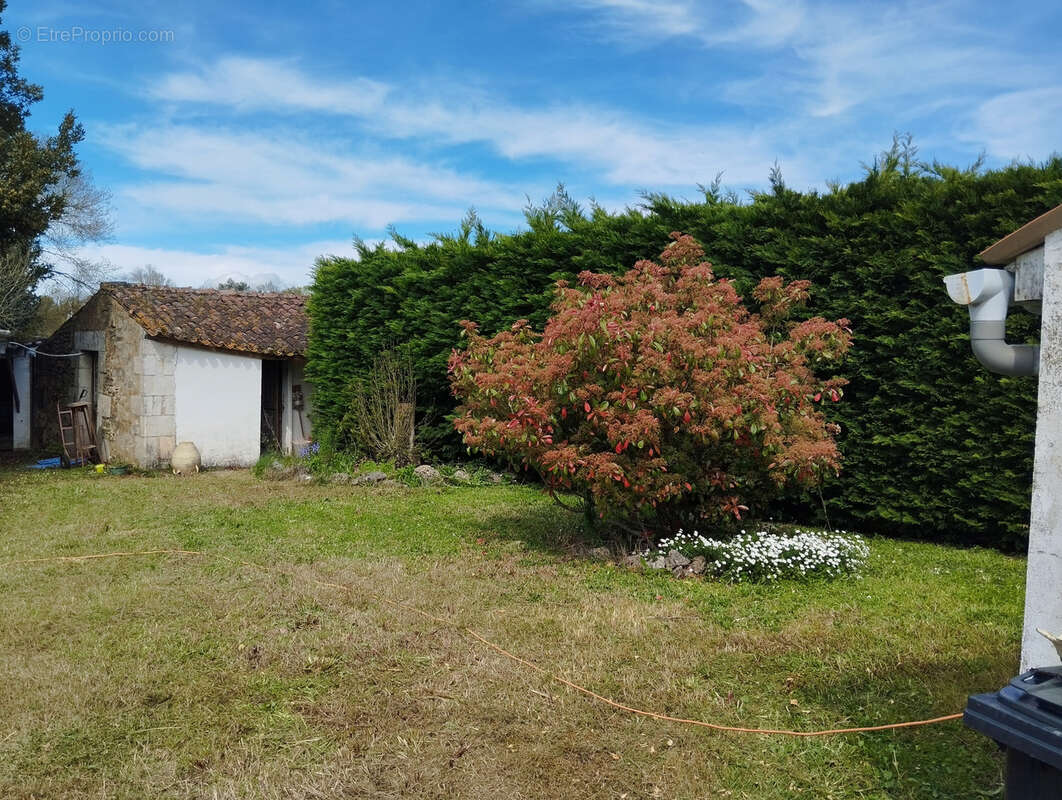 Maison à SAINT-PORCHAIRE