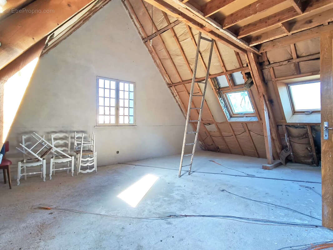 Maison à CHAMPCEVINEL