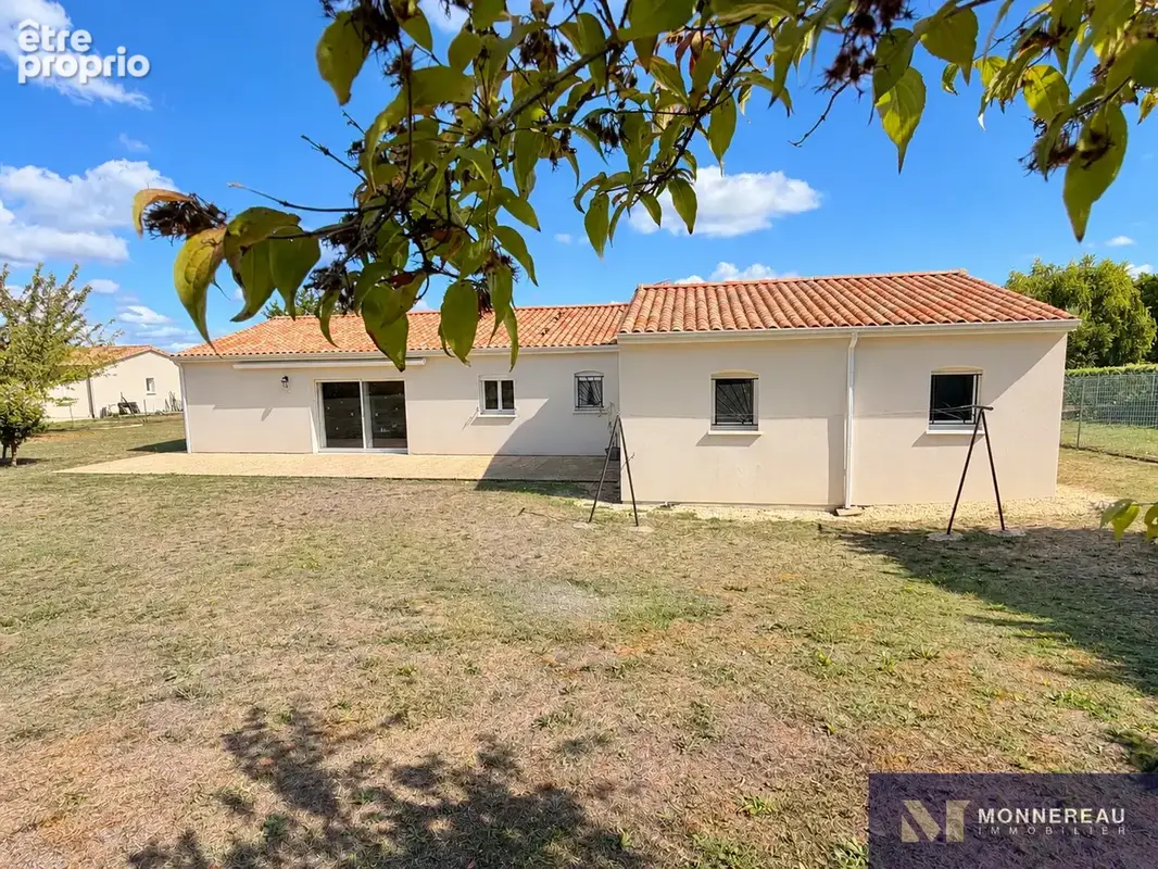 Maison individuelle avec jardin et garage - photo 2