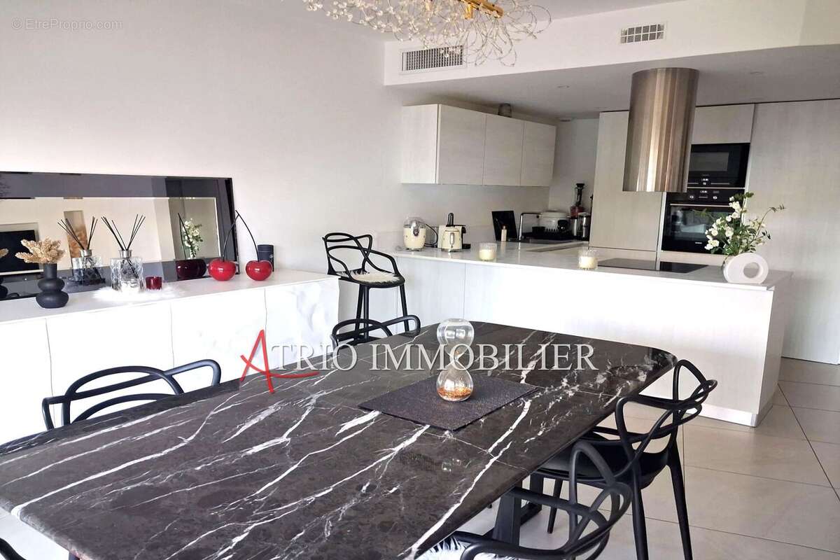 Appartement 90 m² à Cagnes-Sur-Mer  - photo 6