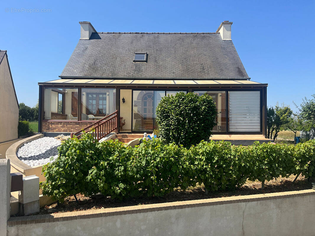 Maison à YFFINIAC