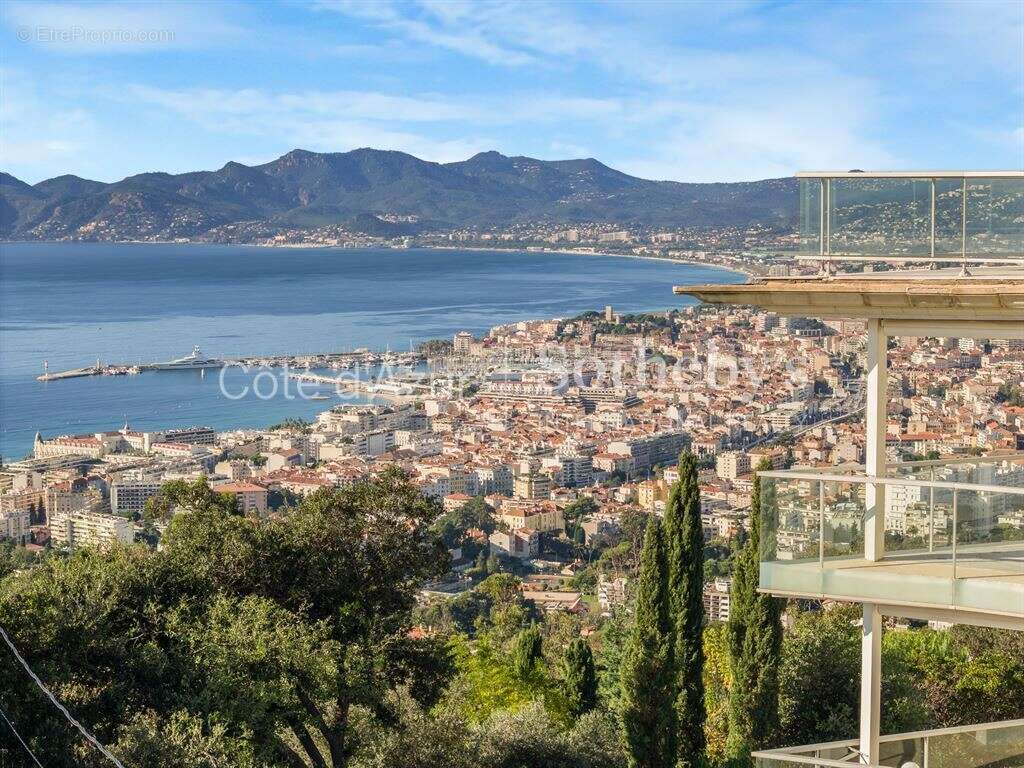 Maison à CANNES