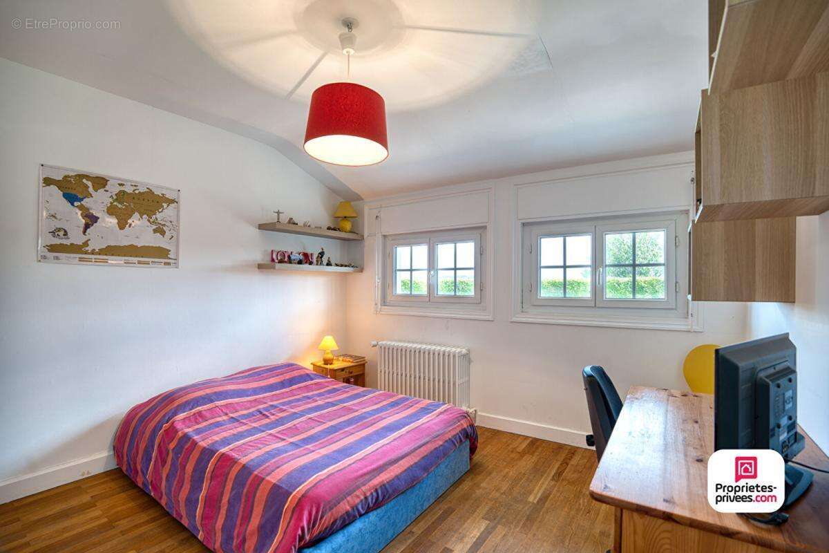 Maison familiale de 232 m² habitables + 170 m² de sous-sol aménageable -Communay - photo 15