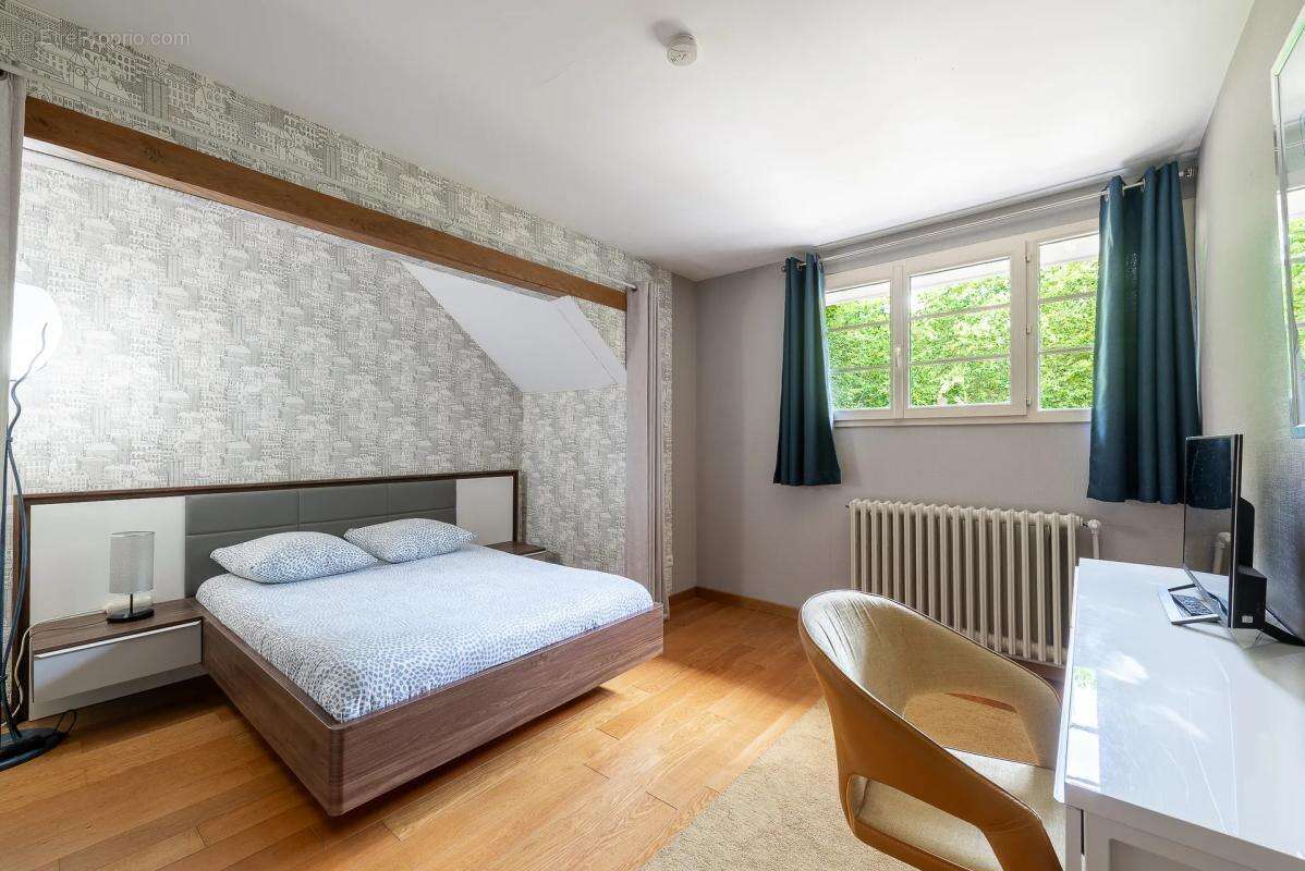 Maison familiale avec studio indépendant – 178 m2 – Chessy Bourg - photo 9