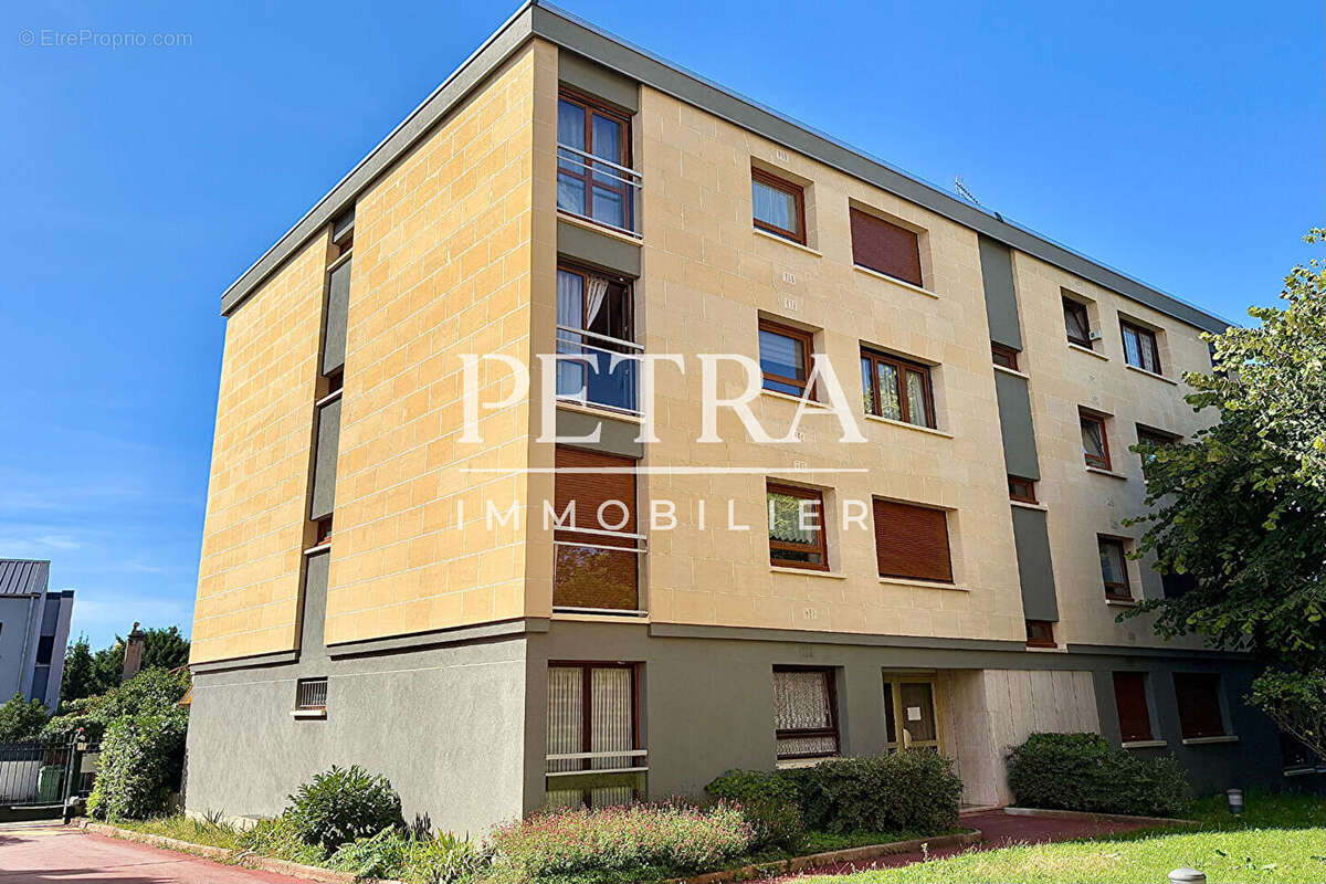 Appartement à L'HAY-LES-ROSES