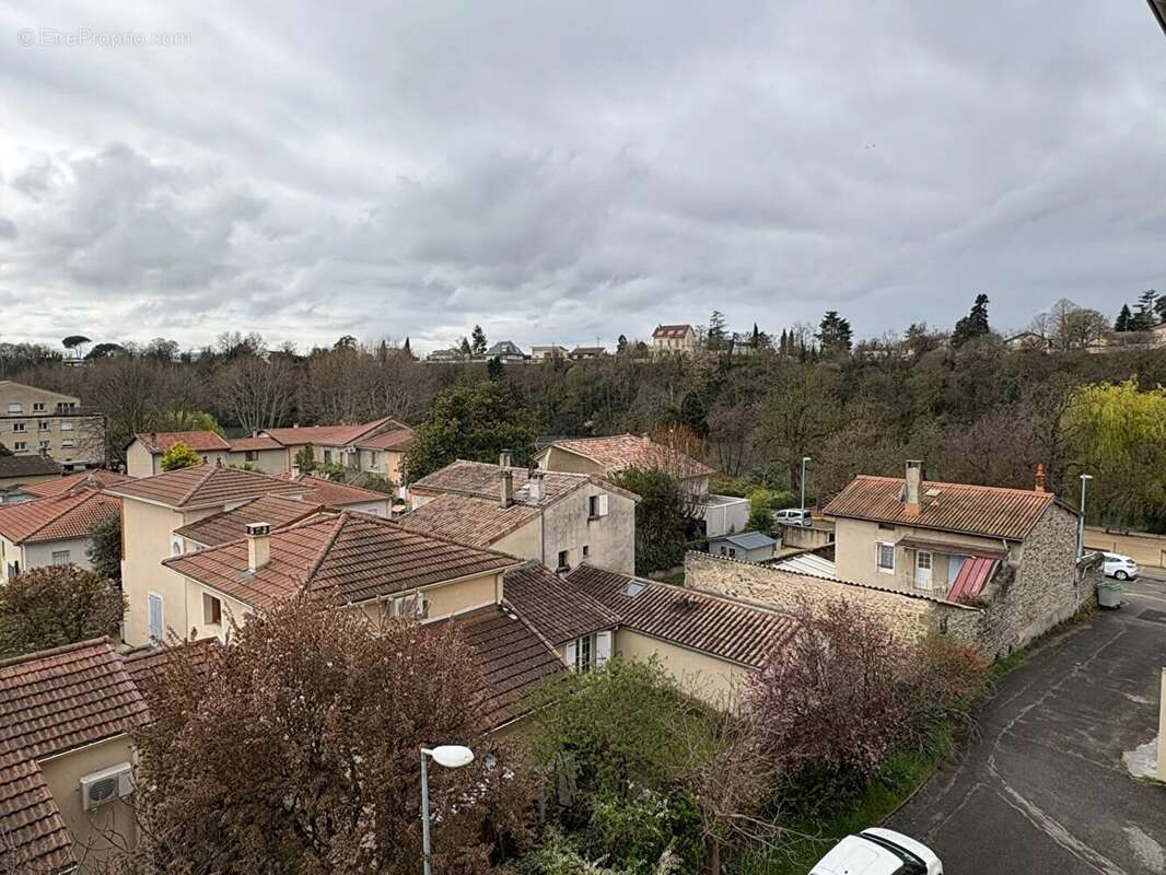 Appartement à BOURG-DE-PEAGE