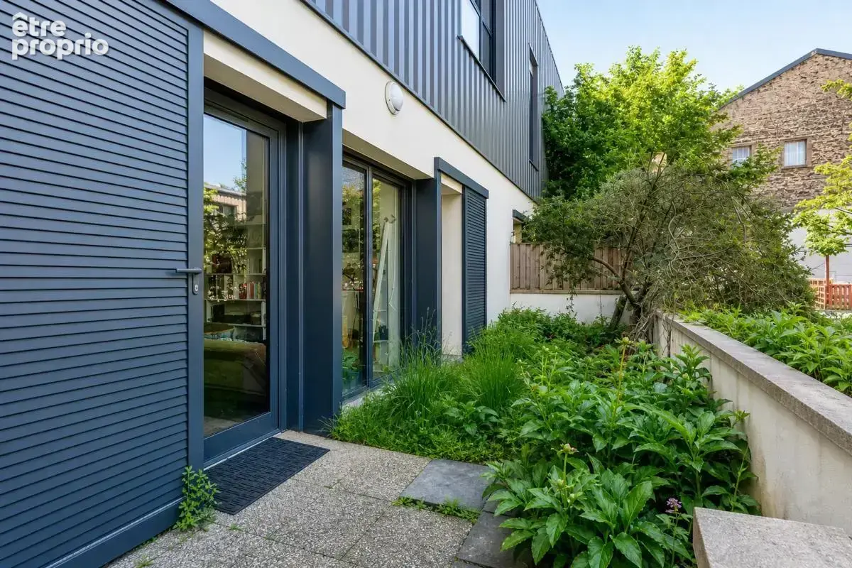 Maison de ville de 3 pièces de 80 m2 en vente à Saint-Denis vendue louée - Idéal investisseur - photo 11