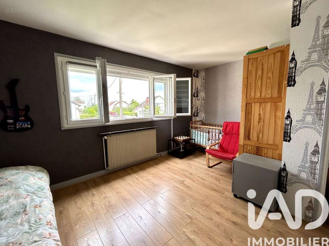Photo 8 - Maison à CORMEILLES-EN-PARISIS