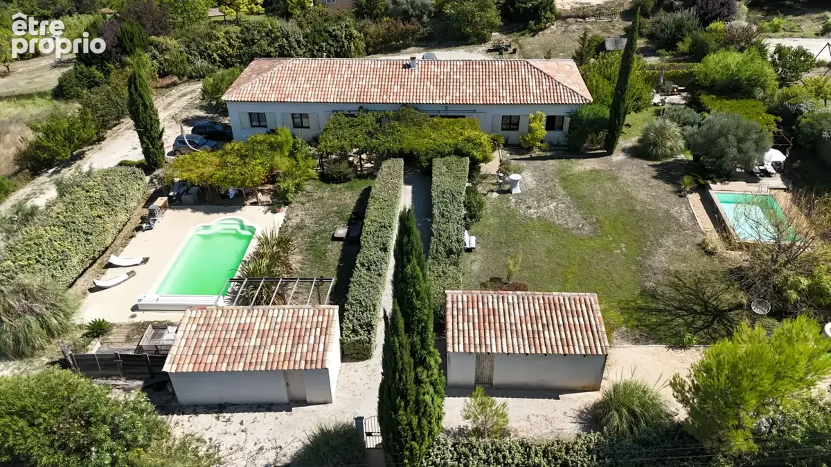 Maison à SIMIANE-COLLONGUE