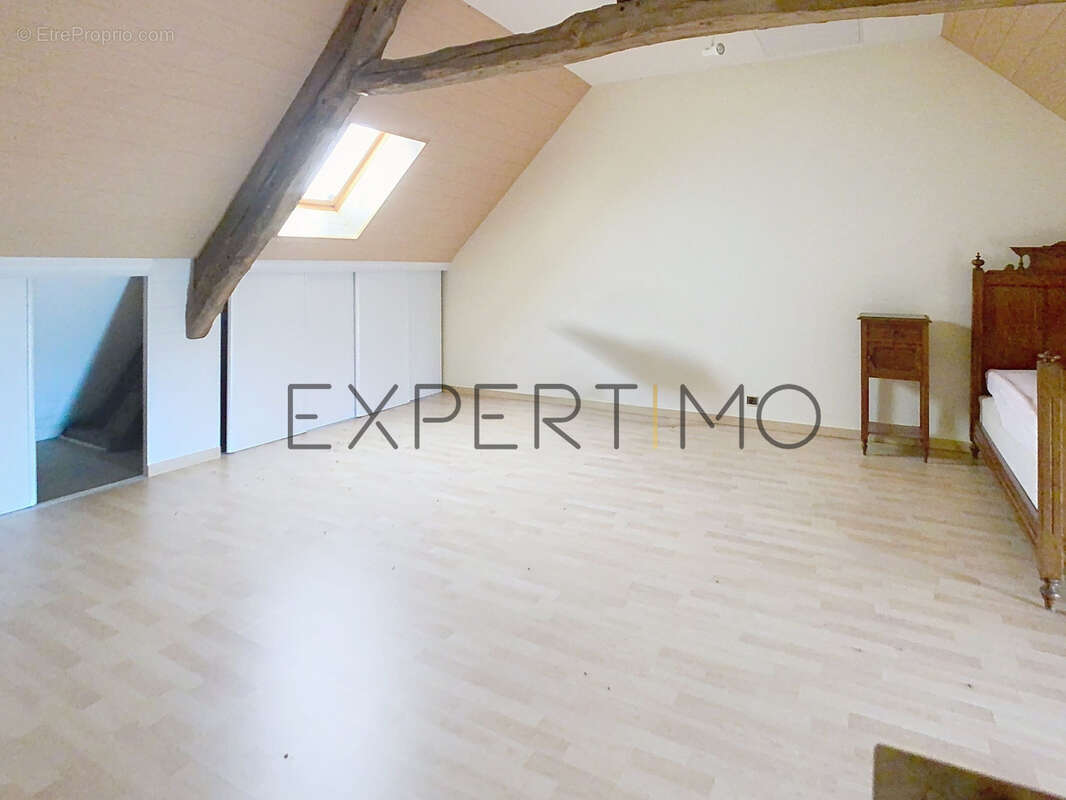 Maison à NOYERS-BOCAGE