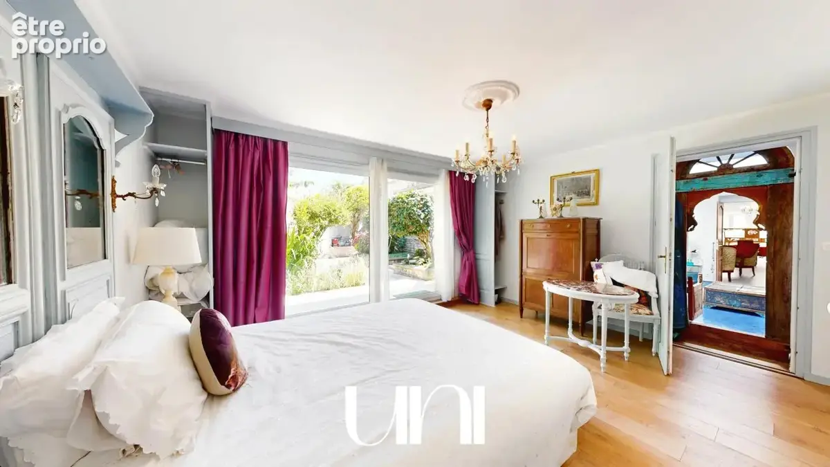 Maison 12 pièces de 365m2 sur terrain de 390m2 - THUE ET MUE - photo 8
