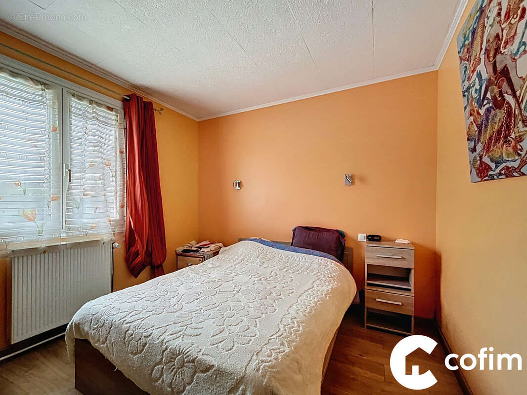 Maison à SERRES-CASTET