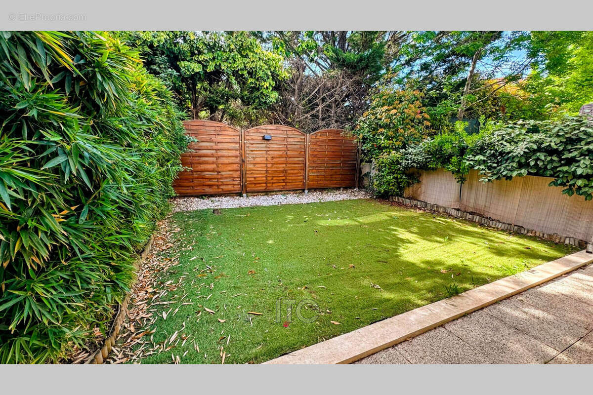Appartement à ROUSSET
