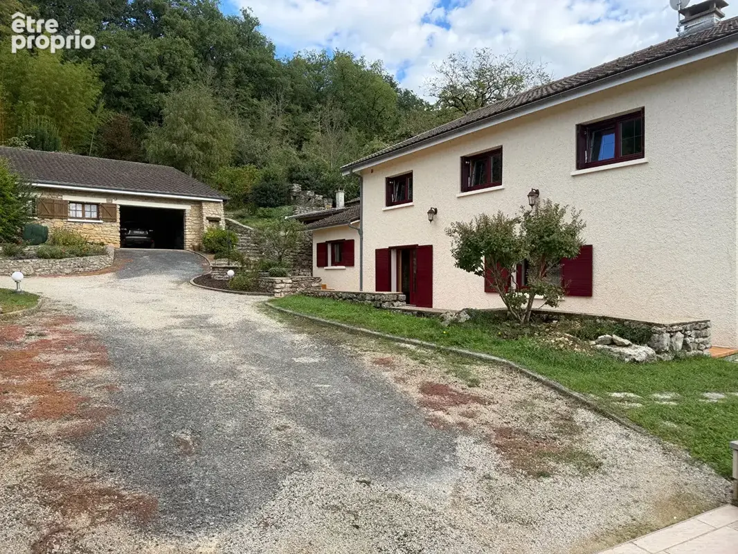 Aslonnes (86) - maison ancienne de charme de 207 m² - 4 chambres - dépendance - photo 2