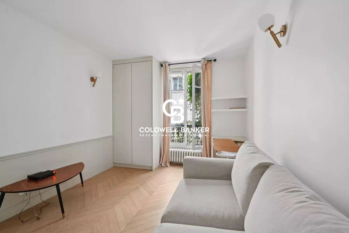 Appartement à PARIS-7E
