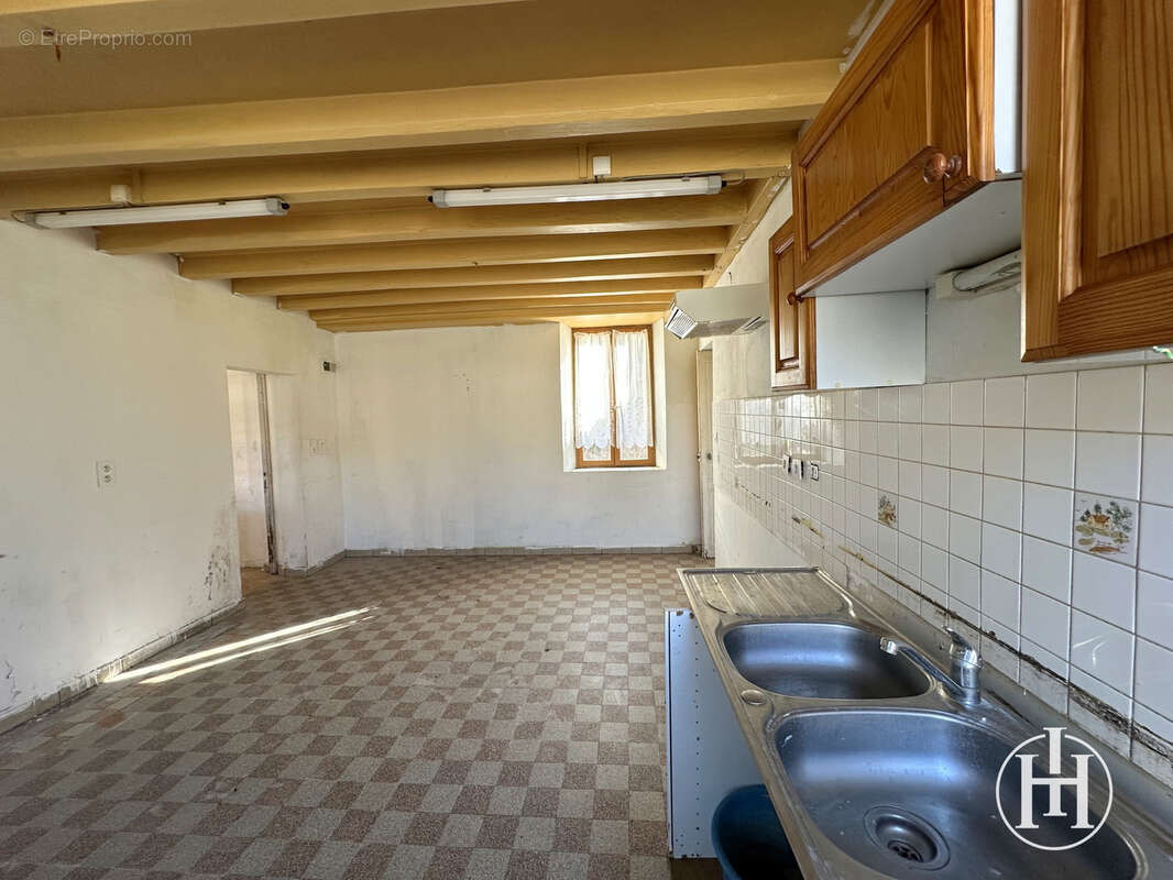 À VENDRE : Ensemble immobilier de caractère   2 maisons indépendantes avec fort potentiel - - photo 12