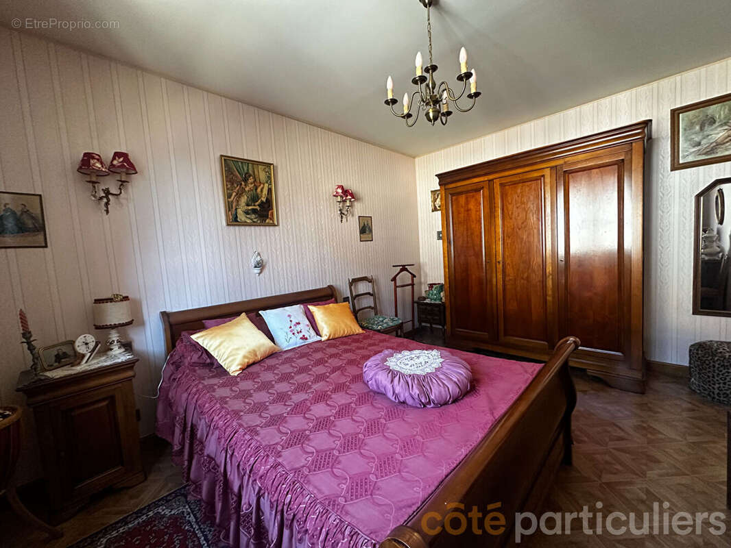 Appartement à SAINT-AMAND-MONTROND