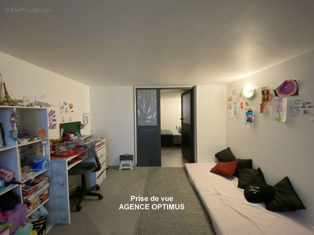 Maison à VILLENEUVE-SUR-YONNE