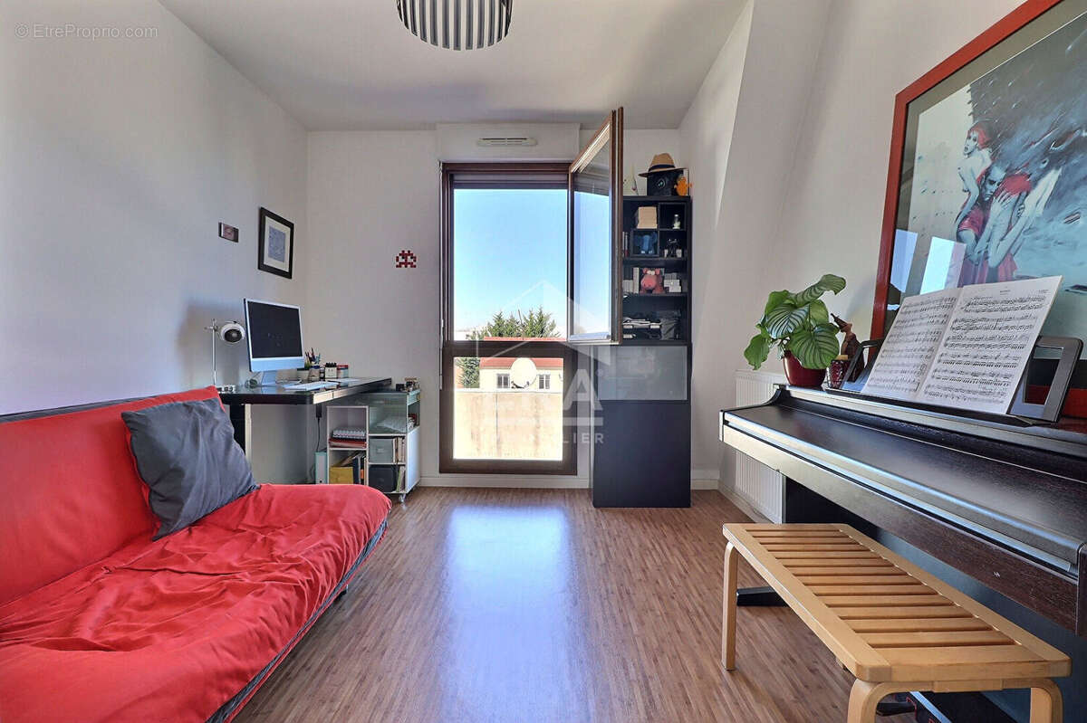 Appartement à AUBERVILLIERS