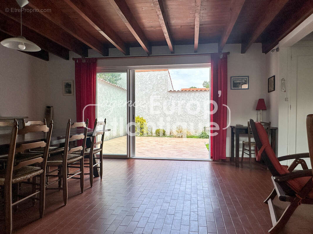 Maison à LES MATHES