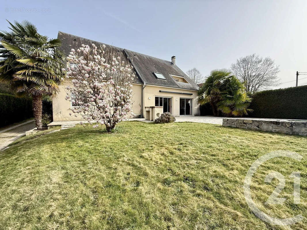 Maison à VULAINES-SUR-SEINE