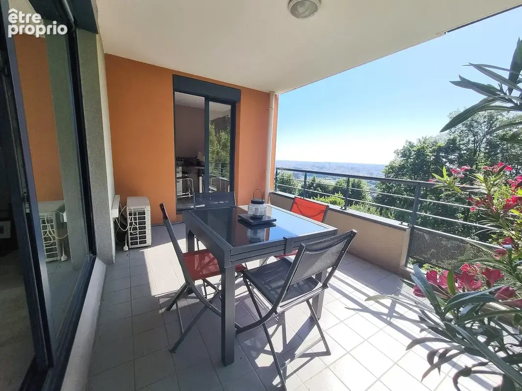Appartement 120 m² à Sainte-Foy-Les-Lyon  - photo 2