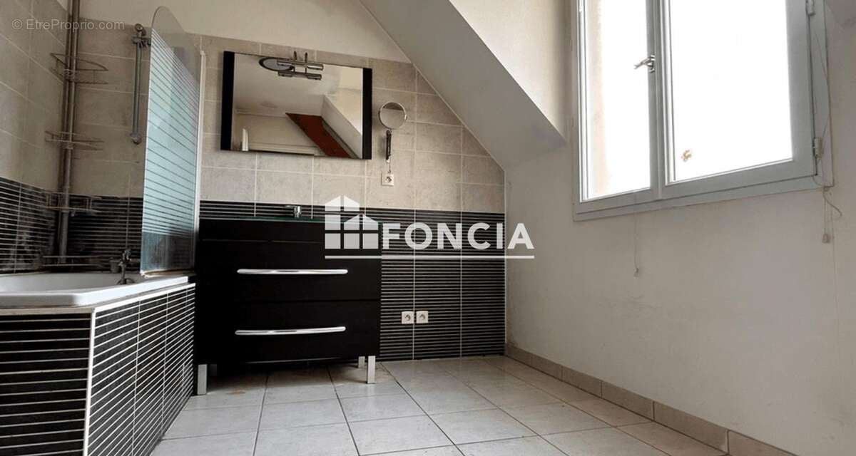 Appartement à BELLOY-EN-FRANCE