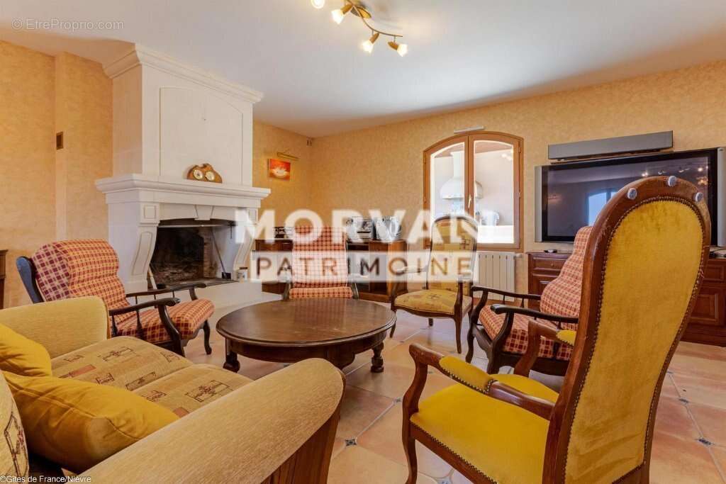 Maison à CHATEAU-CHINON(VILLE)