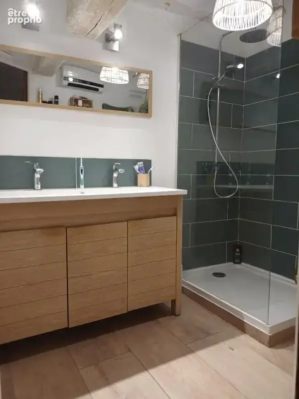 Saint Zacharie Maison de village T5 de 124 m2 - photo 6