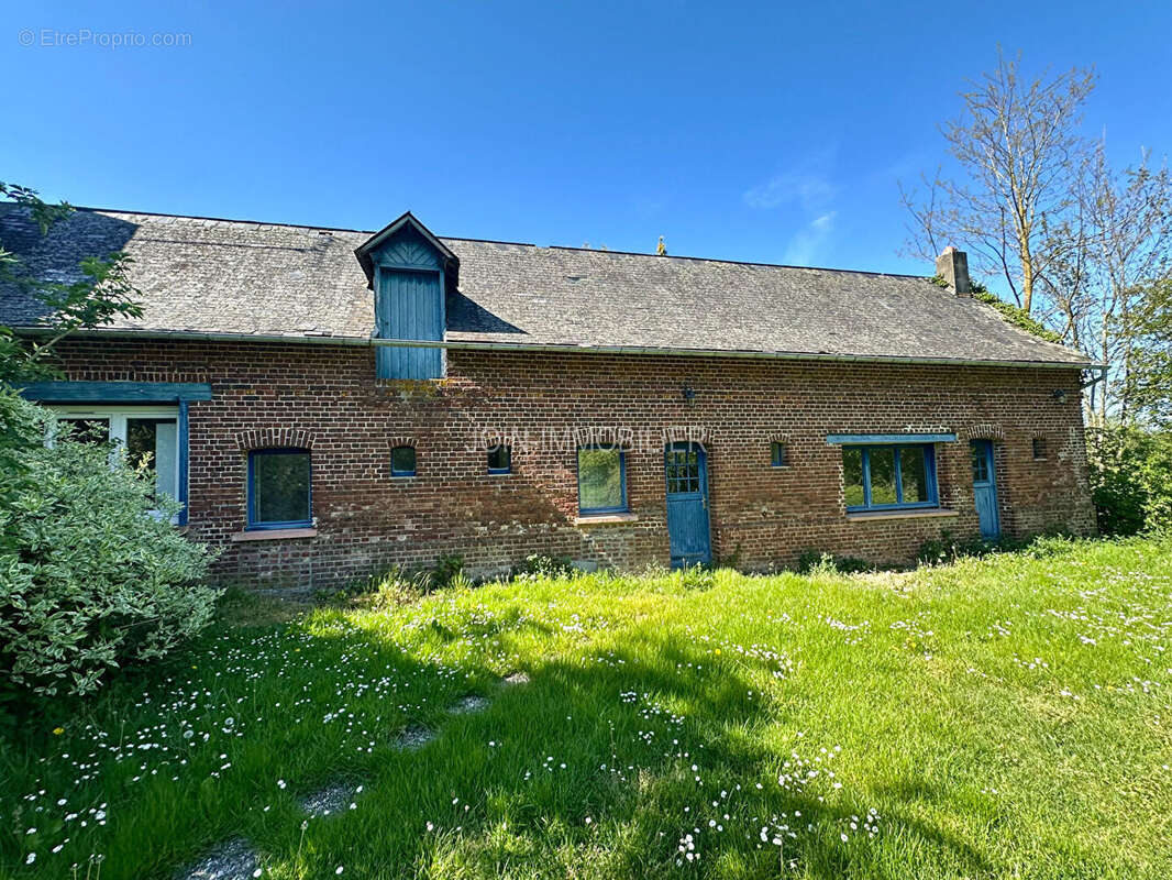 Maison à BAILLY-EN-RIVIERE