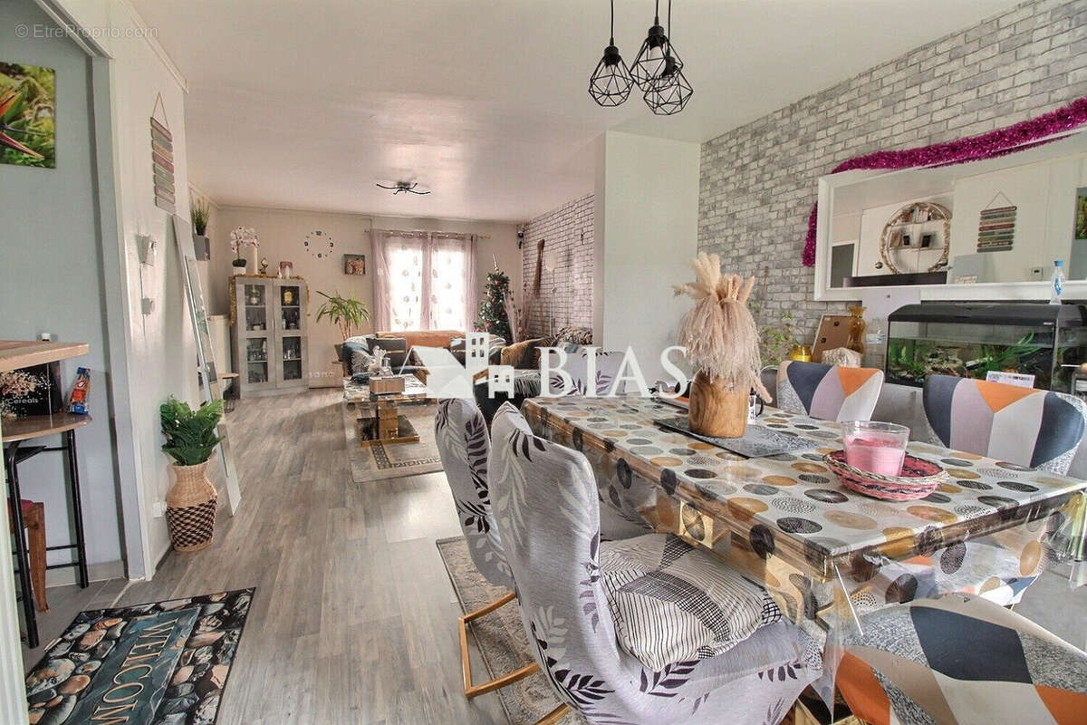 Maison à LE NEUBOURG