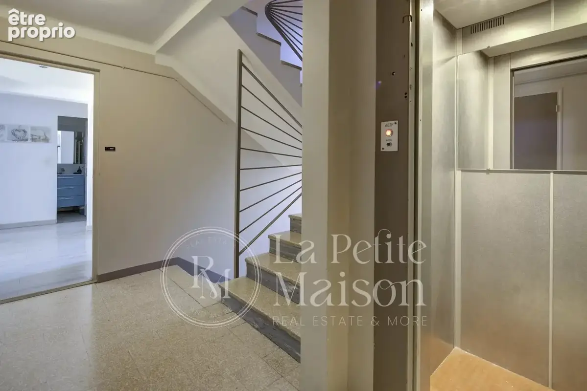 Appartement 4 Pièces - Cagnes Sur Mer Centre - étage élevé - traversant - Cave - possibilité stationnement - photo 18