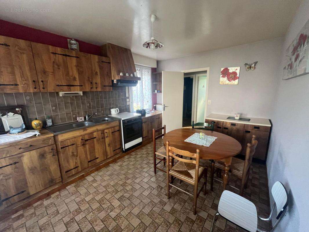 Maison à SAINT-MARCEL