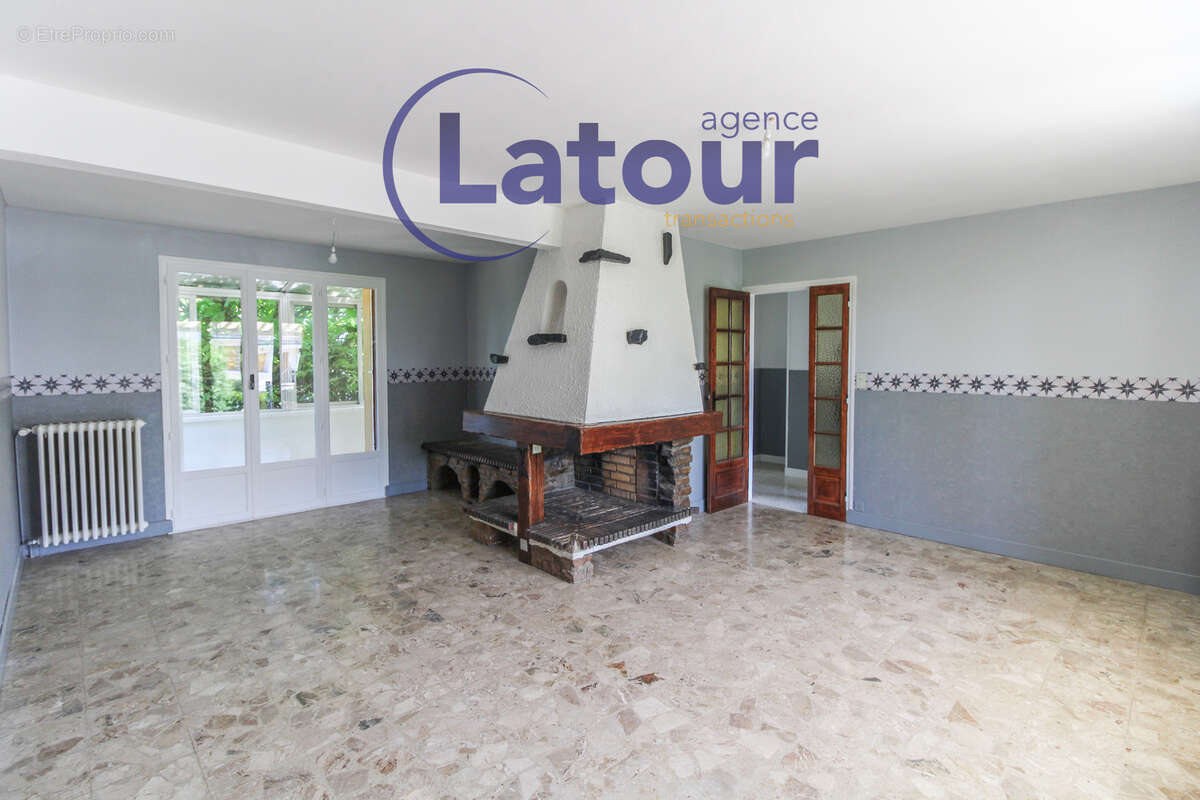 A VERNOUILLET, Maison de 6 pièces, 5 chambres, 133 m2 - photo 2