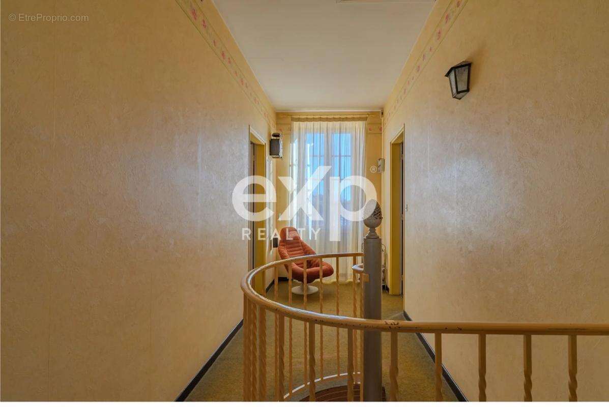 Appartement à SALLES