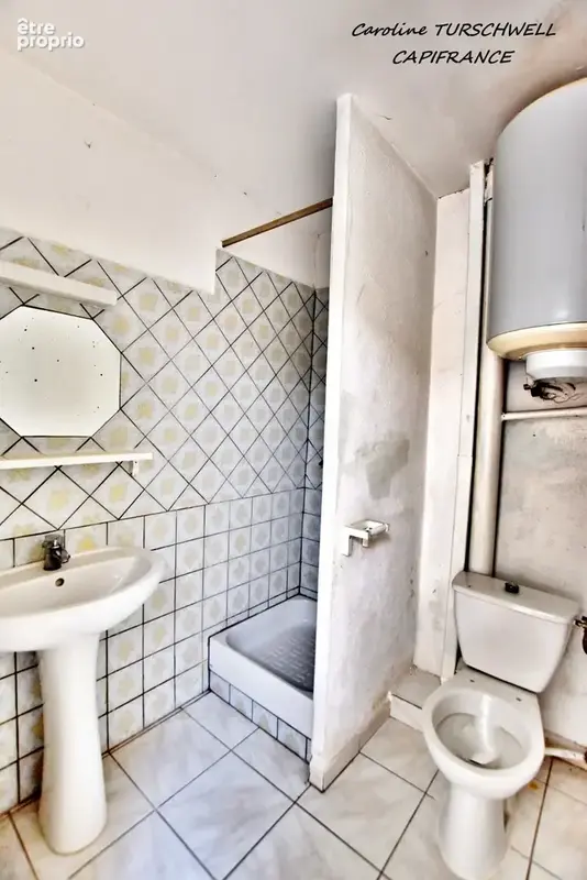 Sollies toucas (83) - immeuble/maison de village de 2 appartements + 1 local - photo 17