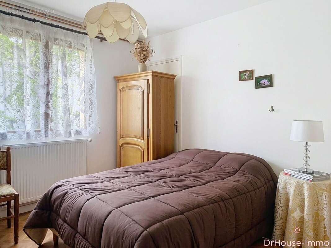 Maison 88 m² à Saint-Martin-De-Mailloc  - photo 8