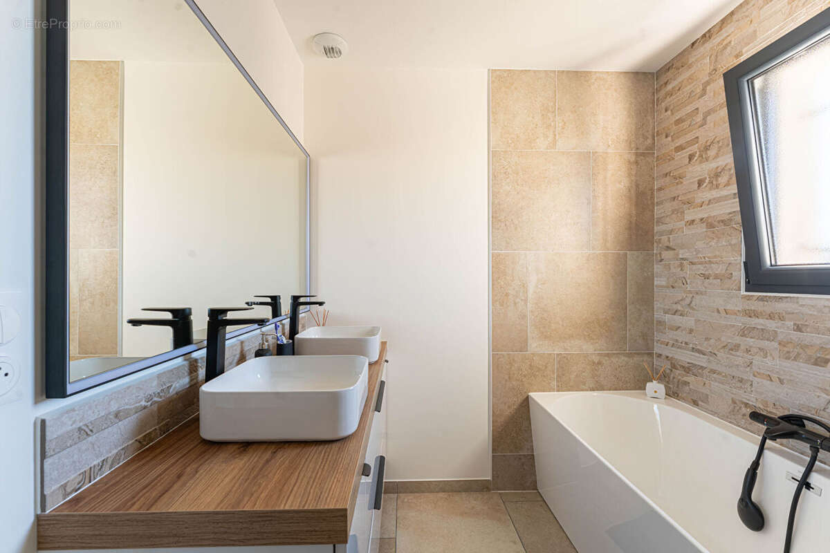 Maison à PORT-DE-BOUC