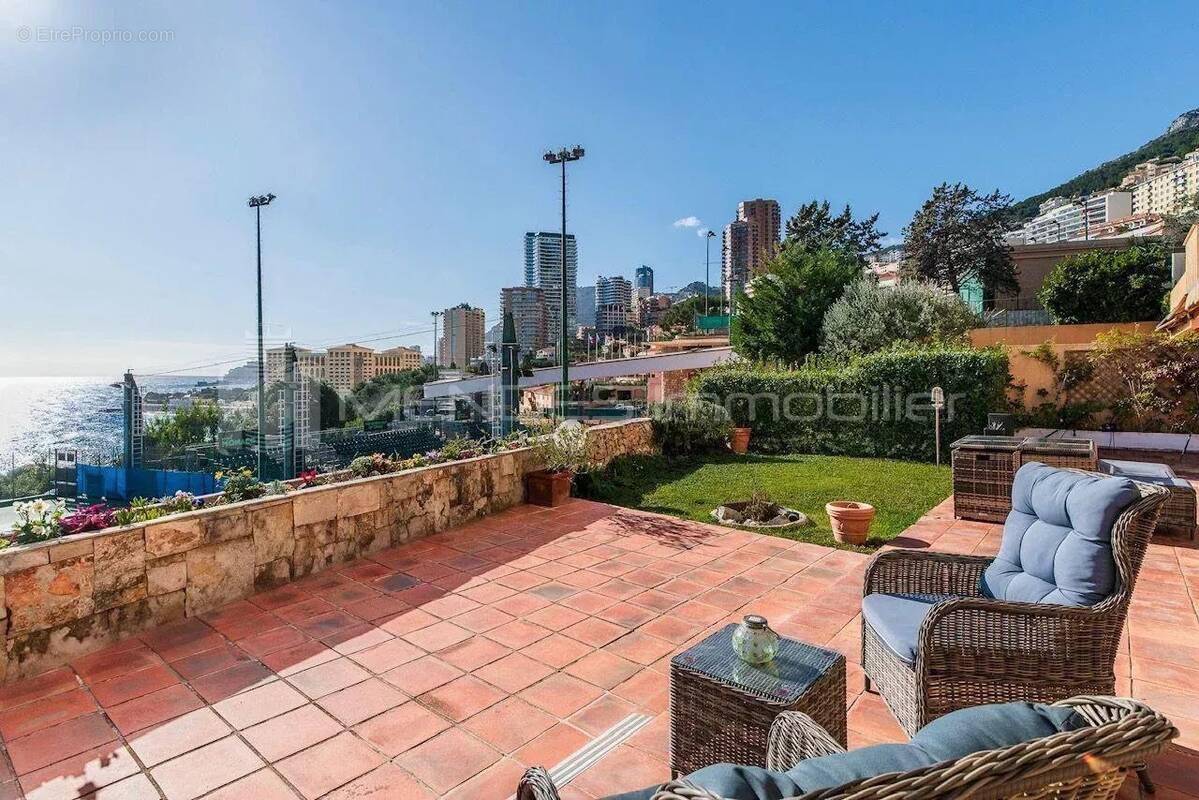 Appartement à ROQUEBRUNE-CAP-MARTIN