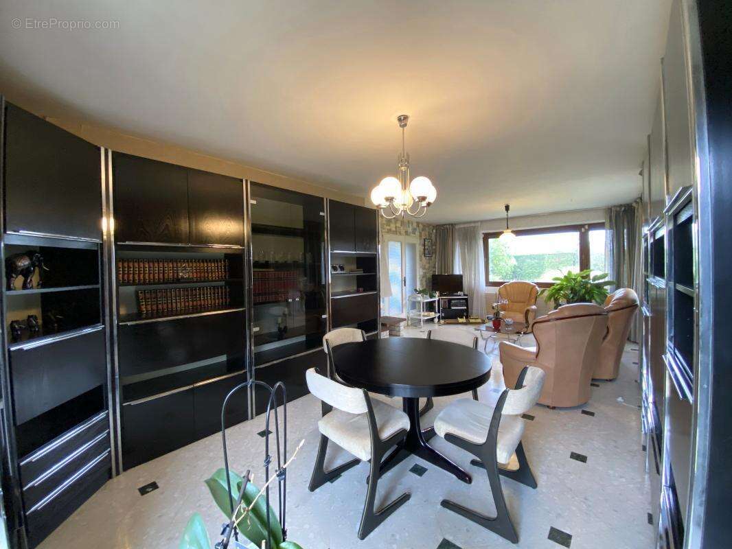 Maison à MOUSSEAUX-SUR-SEINE